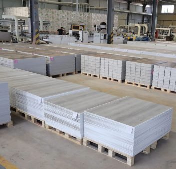 1080 6 warehousing Qingdao Huanju New Material Co SPC FLOORING source factory spc vinyl flooring manufacturer supplier7G3A7059