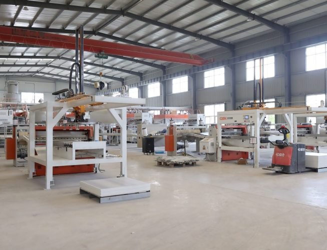 29 Extrusion automatic lines Qingdao Huanju New Material Co SPC FLOORING source factory spc vinyl flooring manufacturer supplier7G3A7004